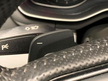 Audi A4 1.4 TFSI S line S Tronic (150 ps) - DRIVING MODES - PADDLE SHIFT