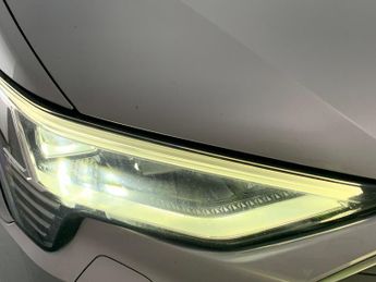 Audi e-tron 50 Technik quattro 71.2kWh (313 ps) - ADJUSTABLE SUSPENSION