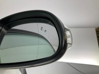 Hyundai Kona 64kWh Premium SE (7kW Charger) (204 ps) - KEYLESS ENTRY