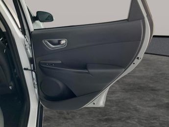 Hyundai Kona 64kWh Premium SE (7kW Charger) (204 ps) - KEYLESS ENTRY
