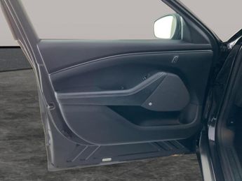 Ford Mustang Mach-e Extended Range 91kWh Automatic (294 ps) - REVERSE CAM - NAV