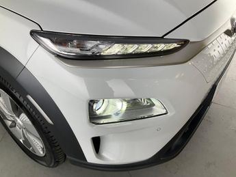 Hyundai Kona 64kWh Premium SE (7kW Charger) (204 ps) - KEYLESS ENTRY