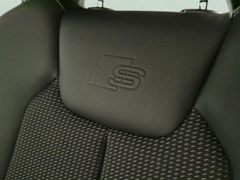 Audi A1 1.0 TFSI 25 S line Sportback S Tronic (95 ps) - BLUETOOTH - HALF