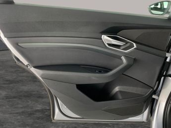 Audi e-tron 50 Technik quattro 71.2kWh (313 ps) - ADJUSTABLE SUSPENSION