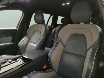 Volvo V60 2.0h T6 Recharge 11.6kWh R-Design Plug-in AWD (340 ps) - AUTO PA