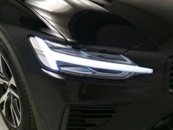 Volvo V60 2.0h T6 Recharge 11.6kWh R-Design Plug-in AWD (340 ps) - AUTO PA