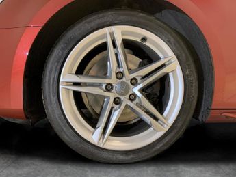 Audi A4 1.4 TFSI S line S Tronic (150 ps) - DRIVING MODES - PADDLE SHIFT