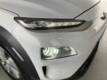 Hyundai Kona 64kWh Premium SE (7kW Charger) (204 ps) - KEYLESS ENTRY