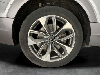 Audi e-tron 50 Technik quattro 71.2kWh (313 ps) - ADJUSTABLE SUSPENSION