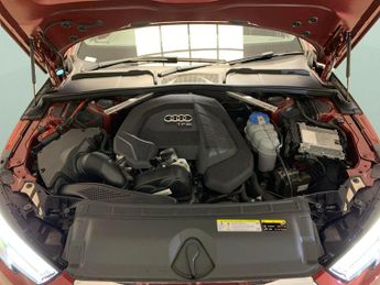 Audi A4 1.4 TFSI S line S Tronic (150 ps) - DRIVING MODES - PADDLE SHIFT