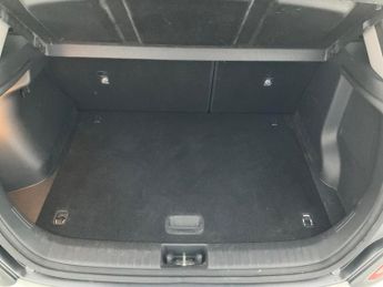 Hyundai Kona 64kWh Premium SE (7kW Charger) (204 ps) - KEYLESS ENTRY