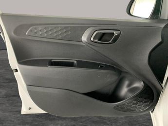 Hyundai i10 1.2 SE Connect (84 ps) - LED - REVERSE CAM - WIFI