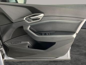 Audi e-tron 50 Technik quattro 71.2kWh (313 ps) - ADJUSTABLE SUSPENSION