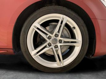 Audi A4 1.4 TFSI S line S Tronic (150 ps) - DRIVING MODES - PADDLE SHIFT