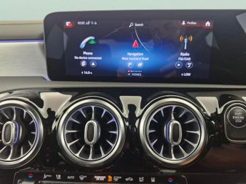 Mercedes-Benz CLA 1.3 CLA250e 15.6kWh AMG Line (Premium) Coupe Plug-in 8G-DCT (218