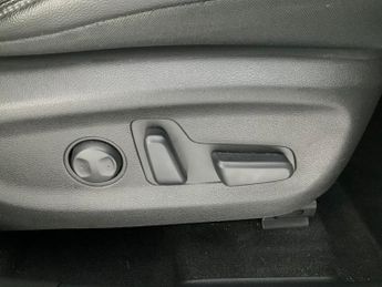 Hyundai Kona 64kWh Premium SE (7kW Charger) (204 ps) - KEYLESS ENTRY