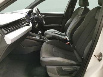 Audi A1 1.0 TFSI 25 S line Sportback S Tronic (95 ps) - BLUETOOTH - HALF
