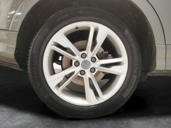 Audi Q3 2.0 TFSI 40 S line S Tronic quattro (190 ps) - BLUETOOTH - DRIVI