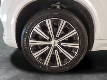 Volvo XC90 2.0 T5 Inscription 4WD (250 ps) - AUTO PARK - LED - REVERSE CAM