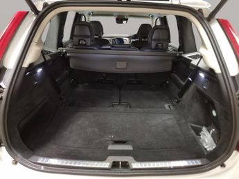 Volvo XC90 2.0 T5 Inscription 4WD (250 ps) - SENSUS SAT NAV - AUTO PARK - L