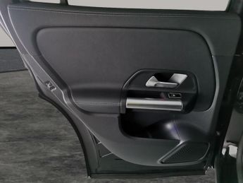 Mercedes-Benz EQA EQA 250 66.5kWh Sport (190 ps) - CRUISE - PADDLE SHIFT - 18IN AL