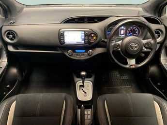 Toyota Yaris 1.5 VVT-h GR SPORT E-CVT (100 ps) - 17IN ALLOYS - AIR CON - DAB