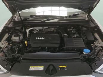 Audi Q3 2.0 TFSI 40 S line S Tronic quattro (190 ps) - BLUETOOTH - DRIVI