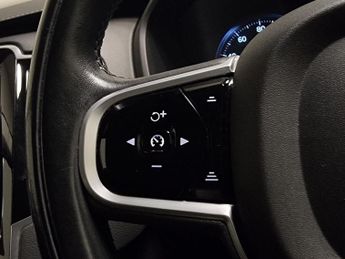 Volvo XC90 2.0 T5 Inscription 4WD (250 ps) - AUTO PARK - LED - REVERSE CAM