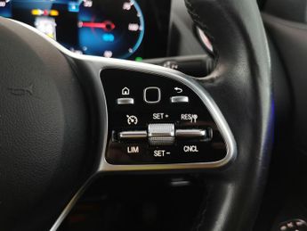 Mercedes-Benz EQA EQA 250 66.5kWh Sport (190 ps) - CRUISE - PADDLE SHIFT - 18IN AL