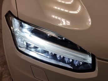 Volvo XC90 2.0 T5 Inscription 4WD (250 ps) - SENSUS SAT NAV - AUTO PARK - L