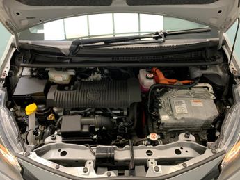 Toyota Yaris 1.5 VVT-h GR SPORT E-CVT (100 ps) - 17IN ALLOYS - AIR CON - DAB