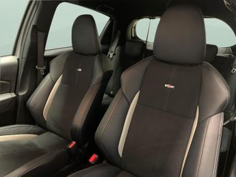 Toyota Yaris 1.5 VVT-h GR SPORT E-CVT (100 ps) - AIR CON - DAB - PRIVACY GLAS