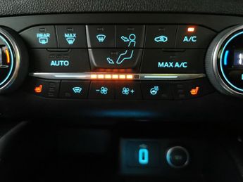 Ford Focus 1.5 EcoBlue ST-Line X (120 ps) - NAV - HEATED STEERING - FORD SY