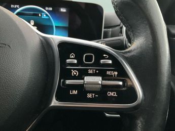 Mercedes-Benz A Class 1.3 A180 Sport (Executive) 7G-DCT (136 ps) - HEATED SEATS - NAV