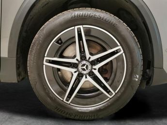 Mercedes-Benz EQA EQA 250 66.5kWh AMG Line (190 ps) - BLIND SPOT ASSIST - LANE DEP