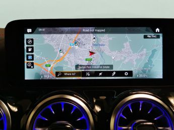 Mercedes-Benz EQA EQA 250 66.5kWh AMG Line (190 ps) - NAV - BLIND SPOT ASSIST