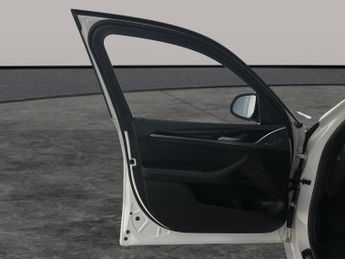 BMW iX3 80kWh M Sport (286 ps) - AUTO PARK - REVERSE CAM - LEATHER