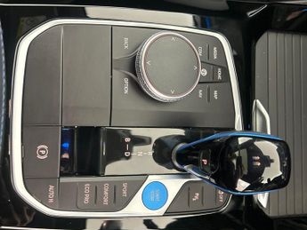 BMW iX3 80kWh M Sport (286 ps) - AUTO PARK - REVERSE CAM - LEATHER