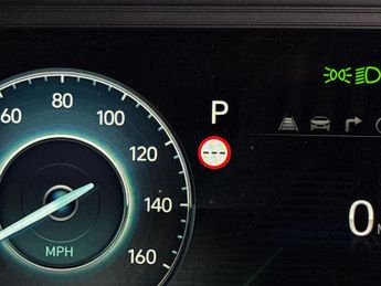 Hyundai Kona 64kWh Premium (10.5kW Charger) (204 ps) - REVERSE CAM - NAV - HE