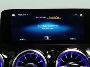 Mercedes-Benz EQA EQA 250 66.5kWh AMG Line (190 ps) - NAV - BLIND SPOT ASSIST