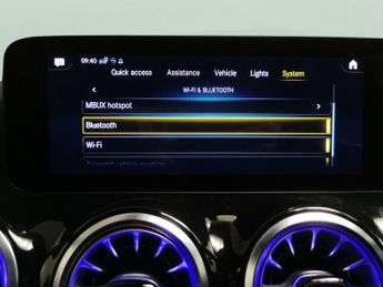 Mercedes-Benz EQA EQA 250 66.5kWh AMG Line (190 ps) - NAV - BLIND SPOT ASSIST