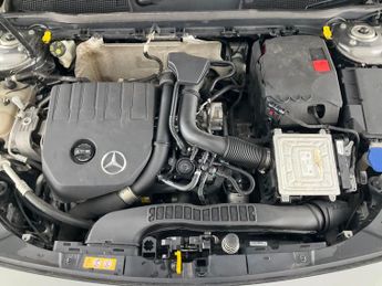 Mercedes-Benz A Class 1.3 A180 Sport (Executive) 7G-DCT (136 ps) - HEATED SEATS - NAV
