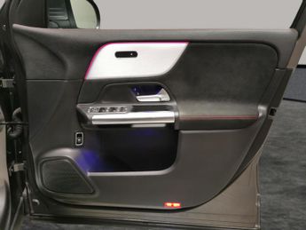 Mercedes-Benz EQA EQA 250 66.5kWh AMG Line (190 ps) - BLIND SPOT ASSIST - LANE DEP