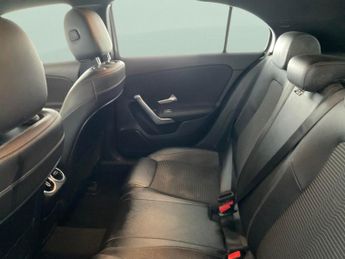Mercedes-Benz A Class 1.3 A180 Sport (Executive) 7G-DCT (136 ps) - HEATED SEATS - NAV