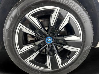 BMW iX3 80kWh M Sport (286 ps) - AUTO PARK - REVERSE CAM - LEATHER