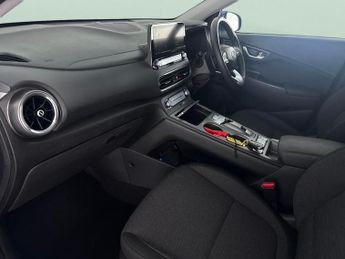 Hyundai Kona 64kWh Premium (10.5kW Charger) (204 ps) - REVERSE CAM - NAV - HE