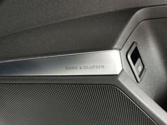Audi A3 1.4 TFSIe 40 S line Sportback Plug-in S Tronic 13kWh (204 ps) - 