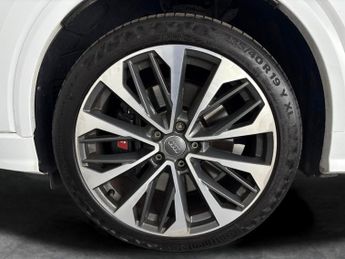 Audi Sq2 2.0 TFSI Black Edition S Tronic quattro (300 ps) - WIFI - DAB - 