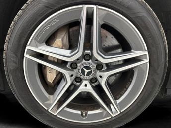 Mercedes-Benz E Class 2.0 E300de 13.5kWh AMG Line (Premium) Plug-in G-Tronic+ (306 ps)