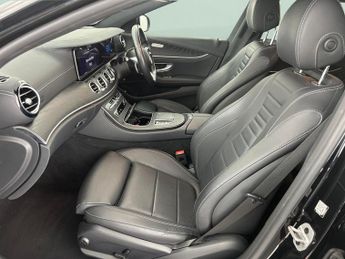 Mercedes-Benz E Class 2.0 E300de 13.5kWh AMG Line (Premium) Plug-in G-Tronic+ (306 ps)